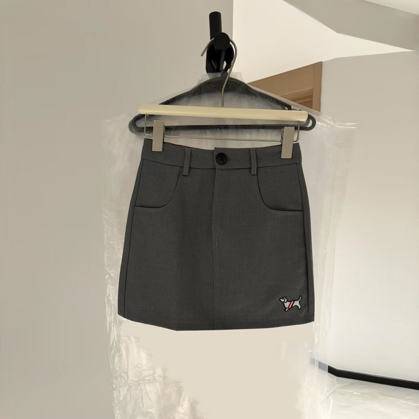 TNOM 2025ss Age-reducing skirt