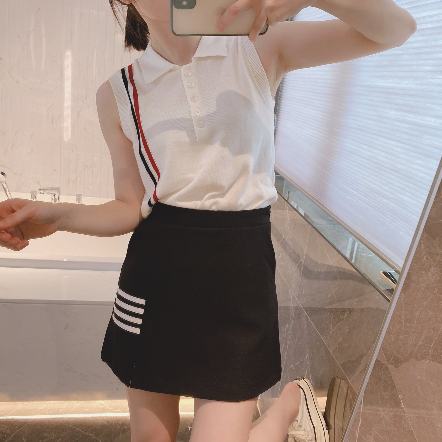 TNOM 2025 Sleeveless sweater