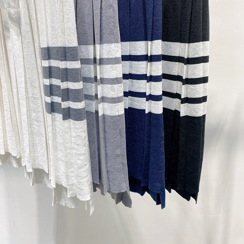 TNOM 2025 Knitted pleated skirt