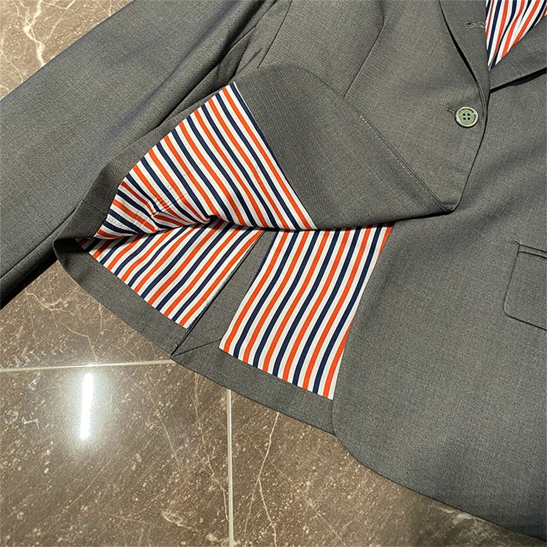 2025 Gray suit