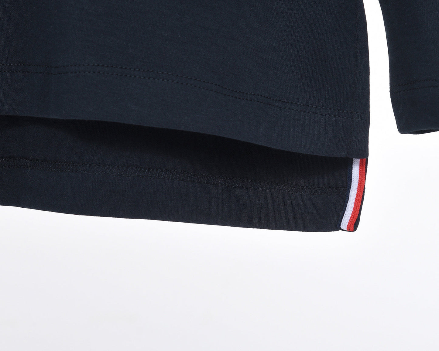 Long-sleeved T-shirt