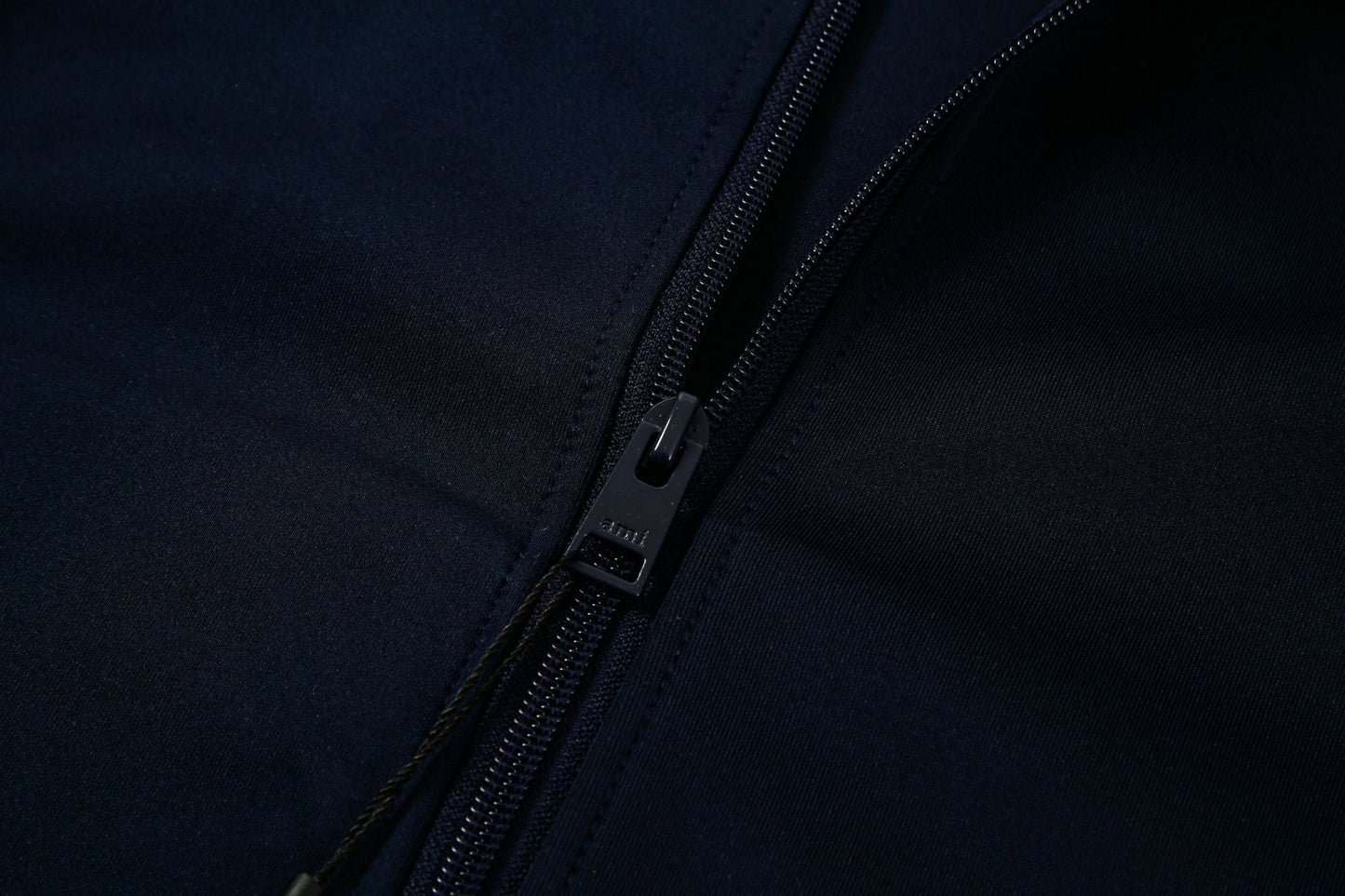 AMI  Men's and women's sportswear