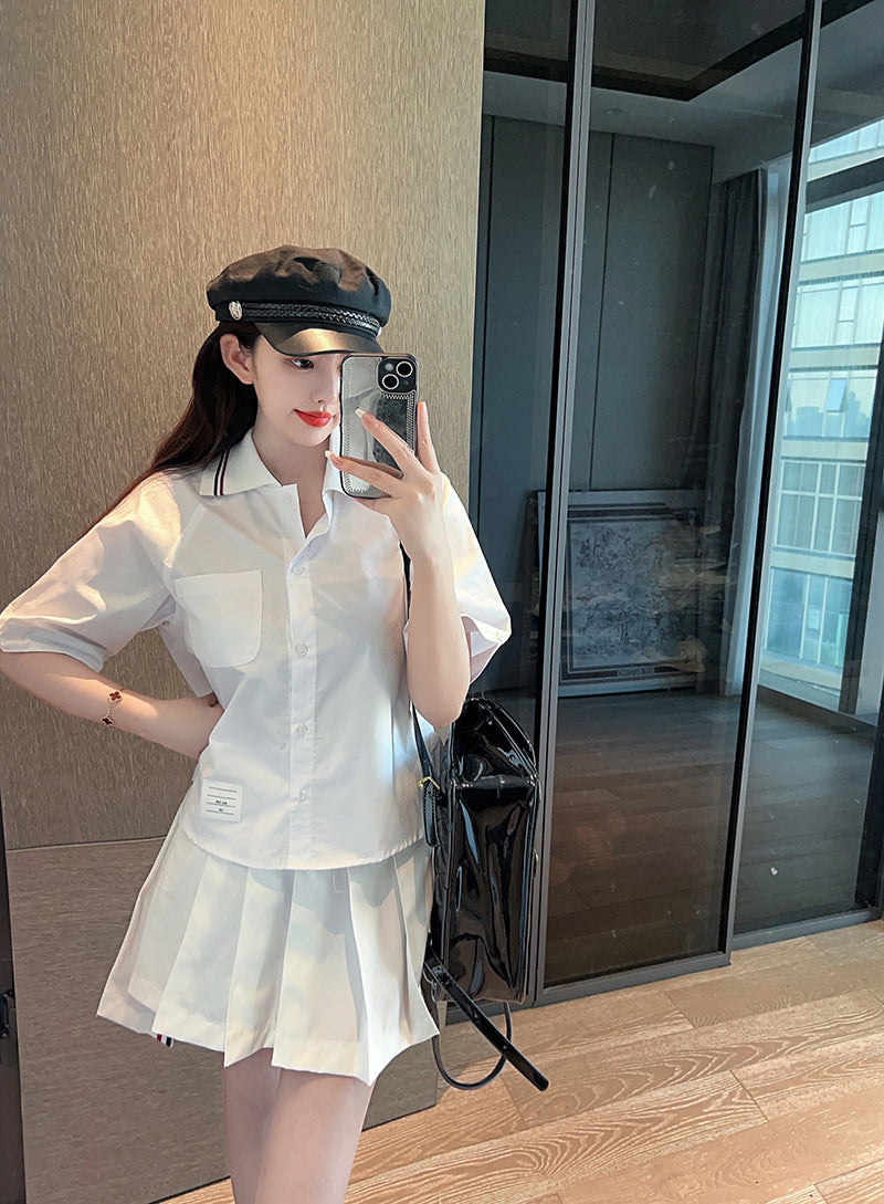 short-sleeved shirt