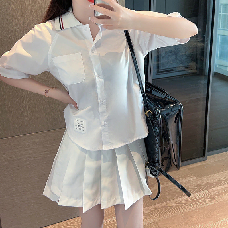 short-sleeved shirt