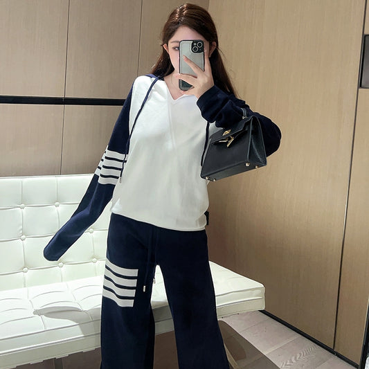 TNOM  Casual sports suit