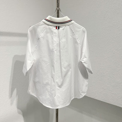 short-sleeved shirt